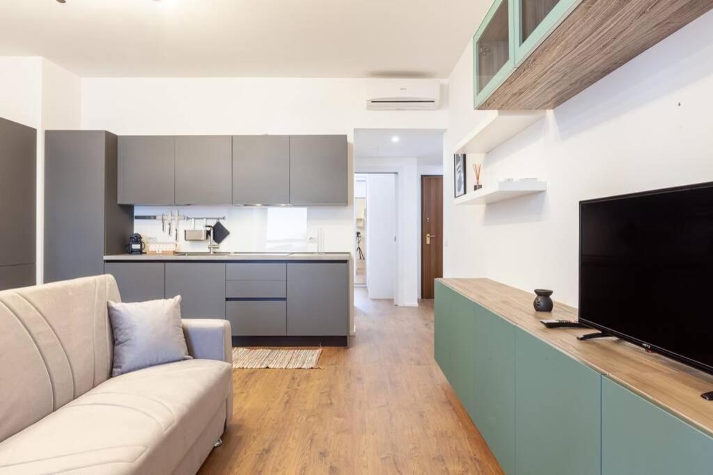 Lazzi - A.C. - Wi-Fi - Flexyrent Apartment Milano Eksteriør bilde
